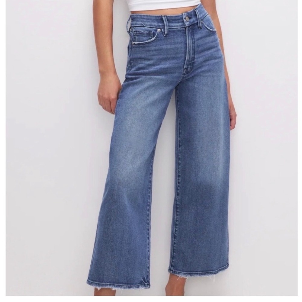 Good American Good Waist
Palazzo Crop Jeans Blue Indigo
338 Size 2 26